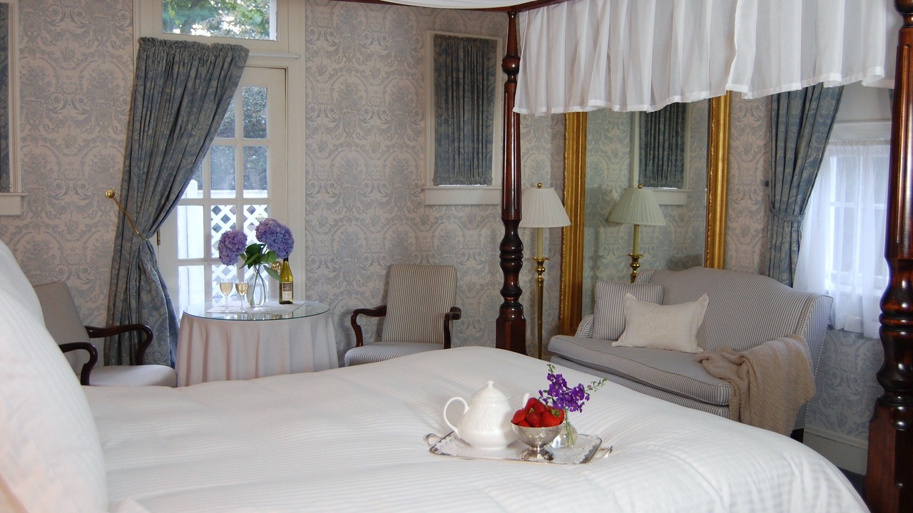 Photo of Bedroom in Simsbury Center