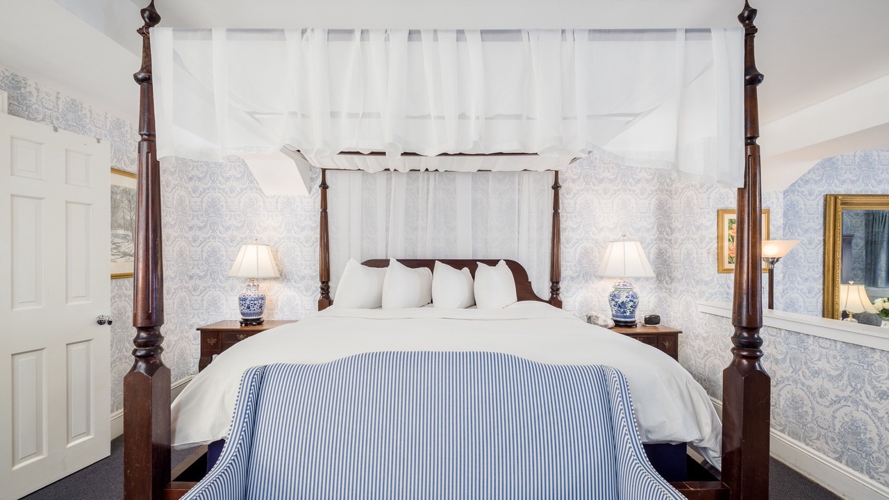 Photo of Others in Simsbury Center