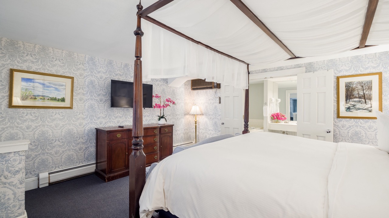 Photo of Others in Simsbury Center