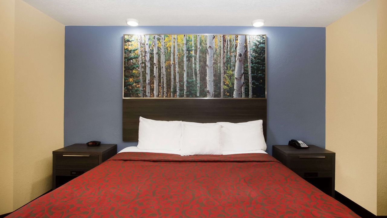 Photo of Bedroom in Blue Springs