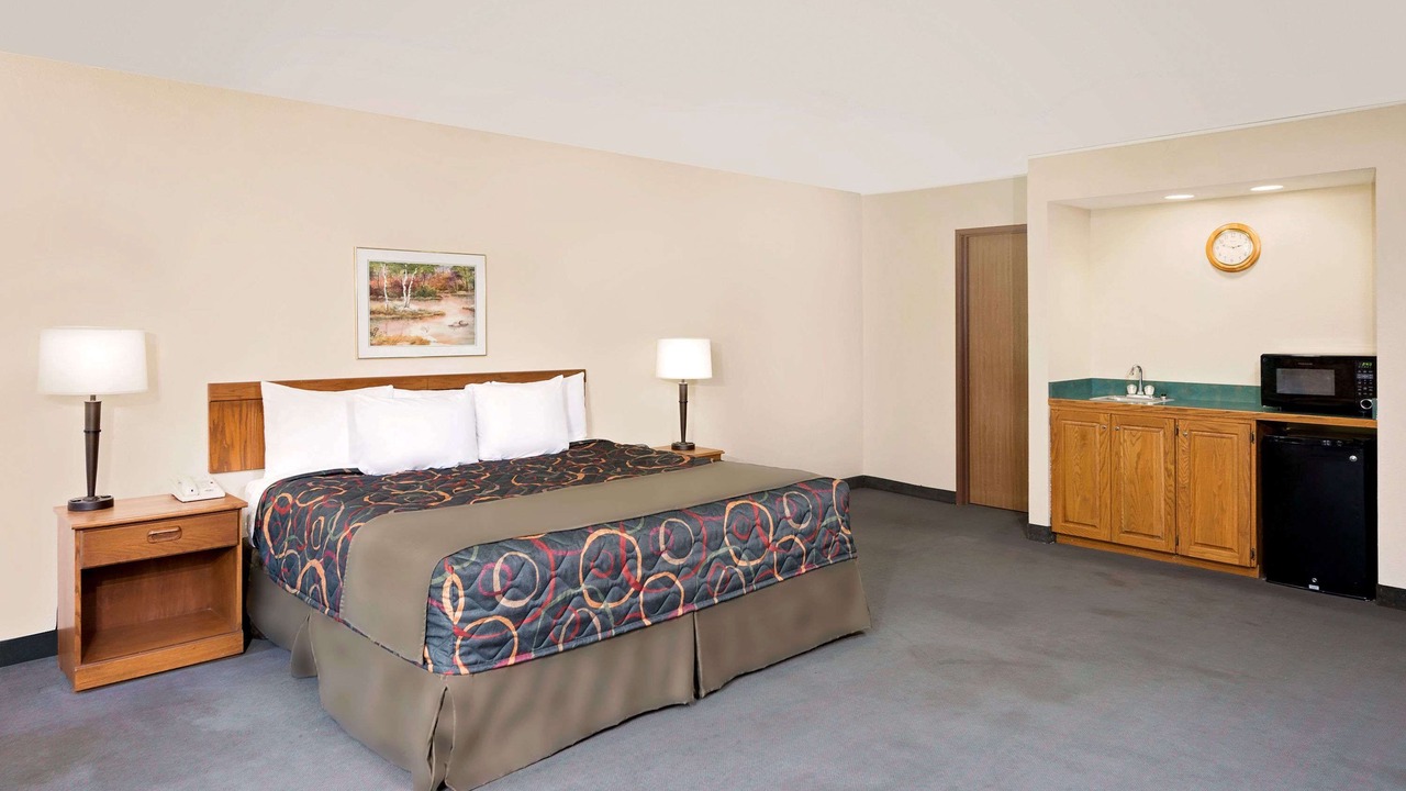Photo of Bedroom in Boonville
