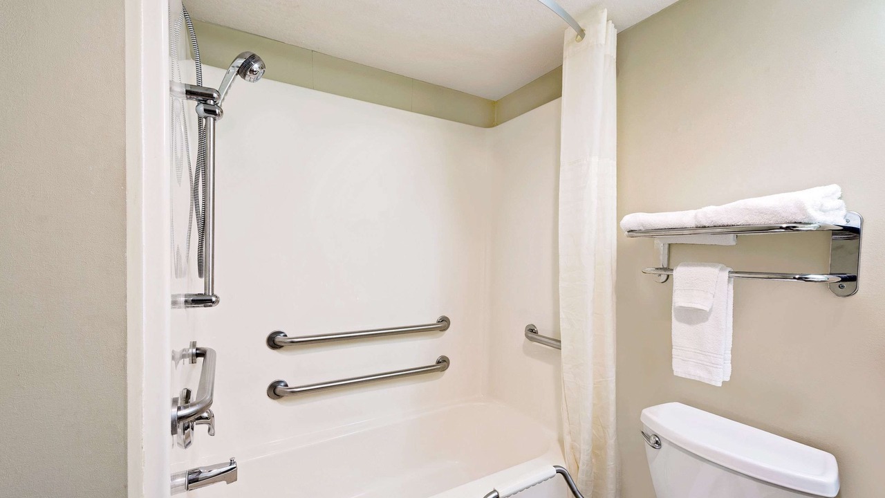 Photo of Bathroom in Boonville