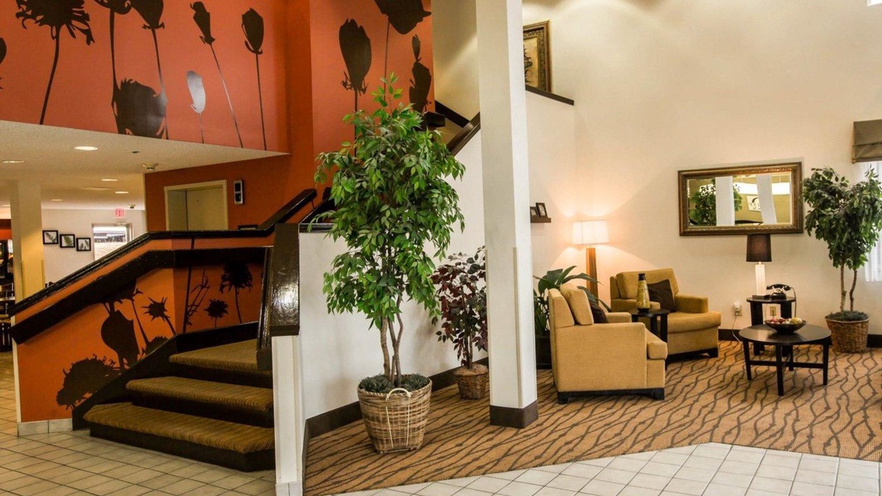 Photo of Livingroom in Pelham