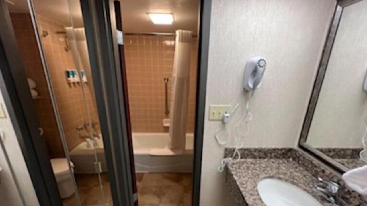 Photo of Bathroom in Merriam
