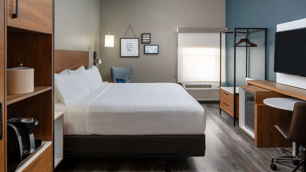 Photo of Bedroom in Alexandria
