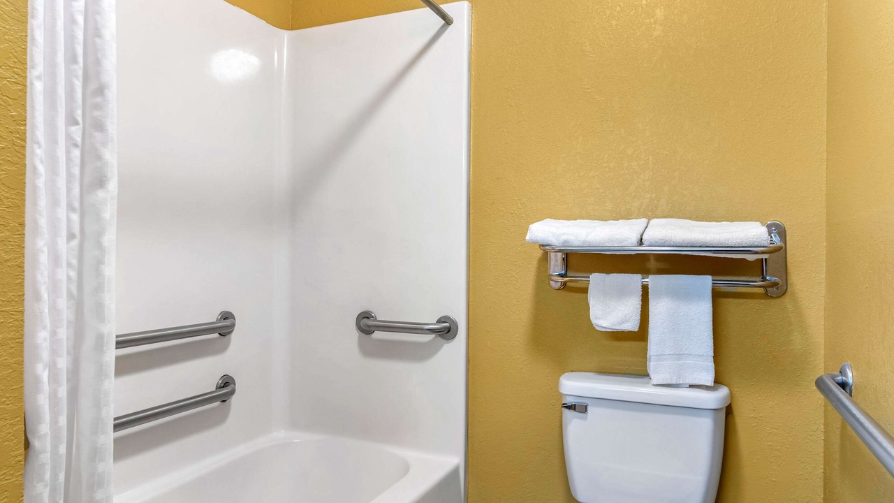 Photo of Bathroom in Cuthbert