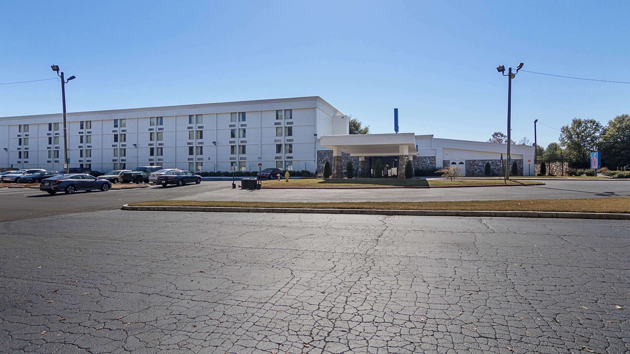 Photo of Outdoor in Candler-McAfee