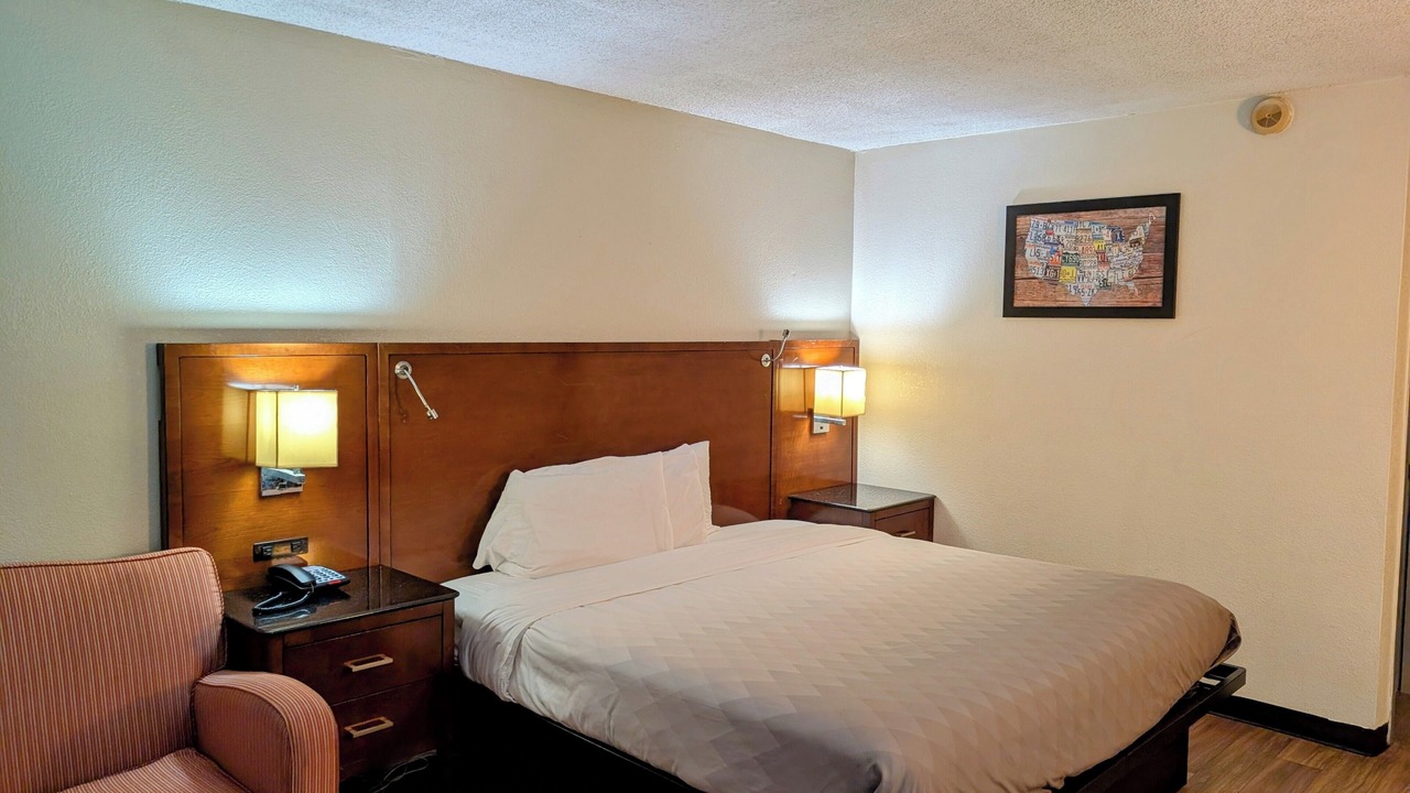 Photo of Bedroom in Forsyth