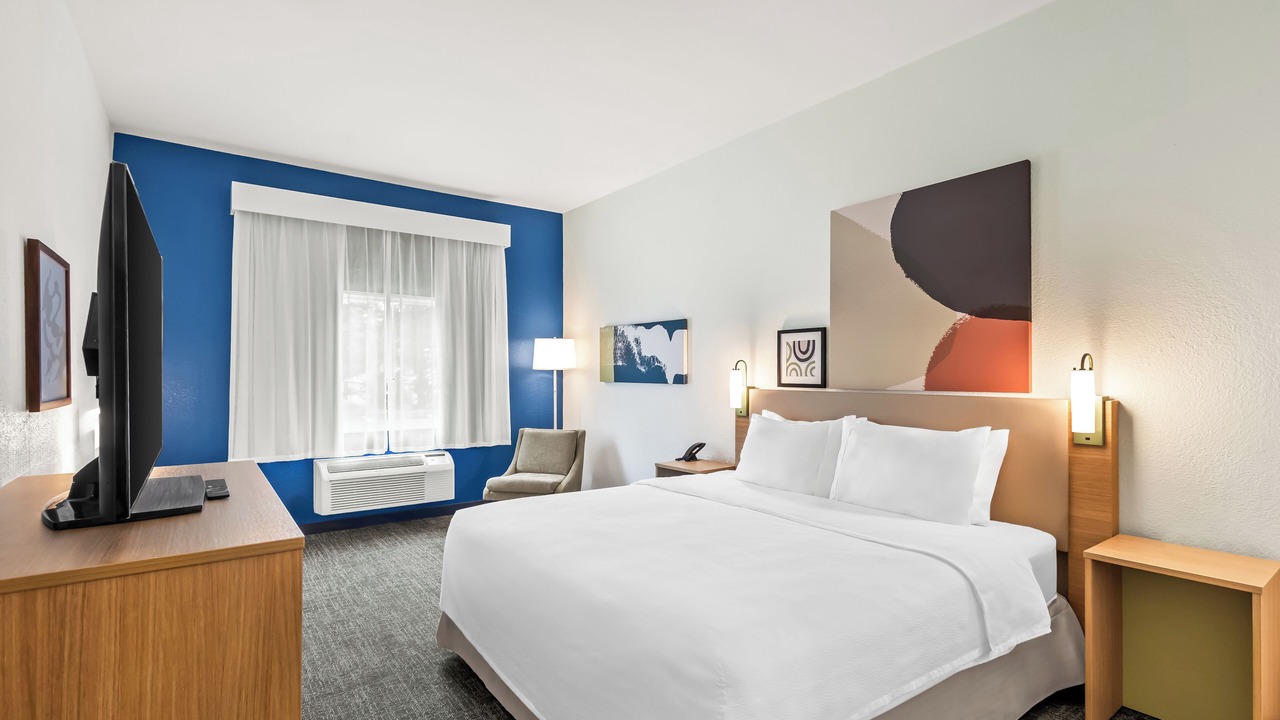 Photo of Bedroom in Gwinnett Place