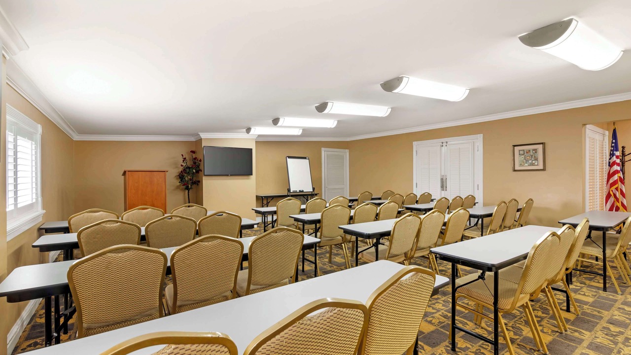 Photo of Others in Kingsland