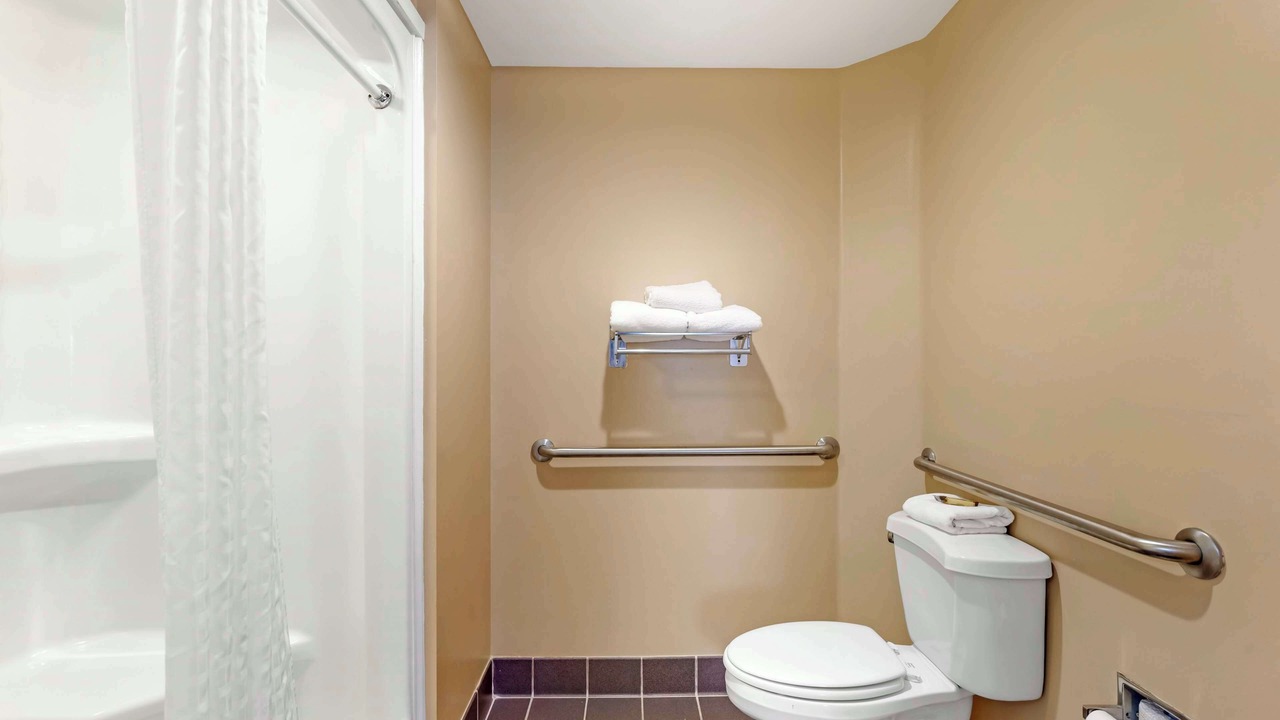 Photo of Bathroom in Kingsland