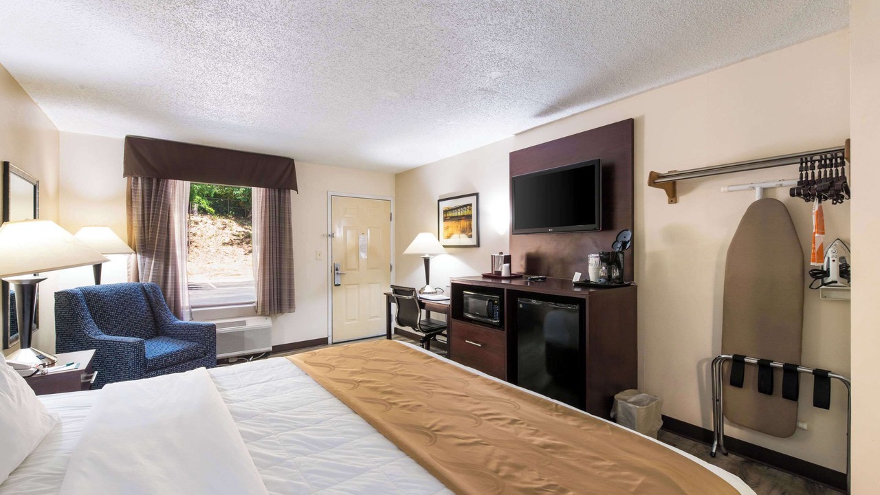 Photo of Bedroom in Rockingham