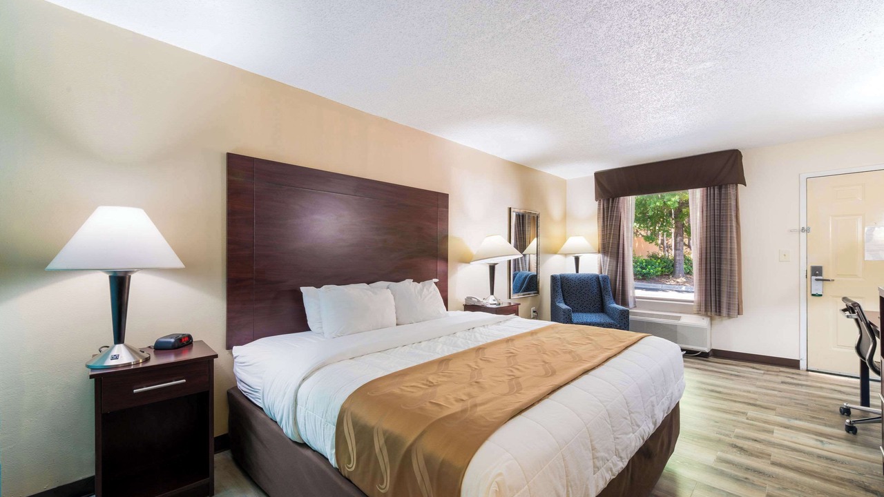 Photo of Bedroom in Rockingham