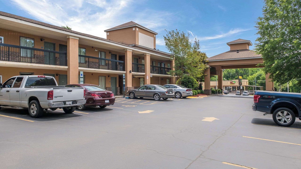 Photo of Outdoor in Rockingham