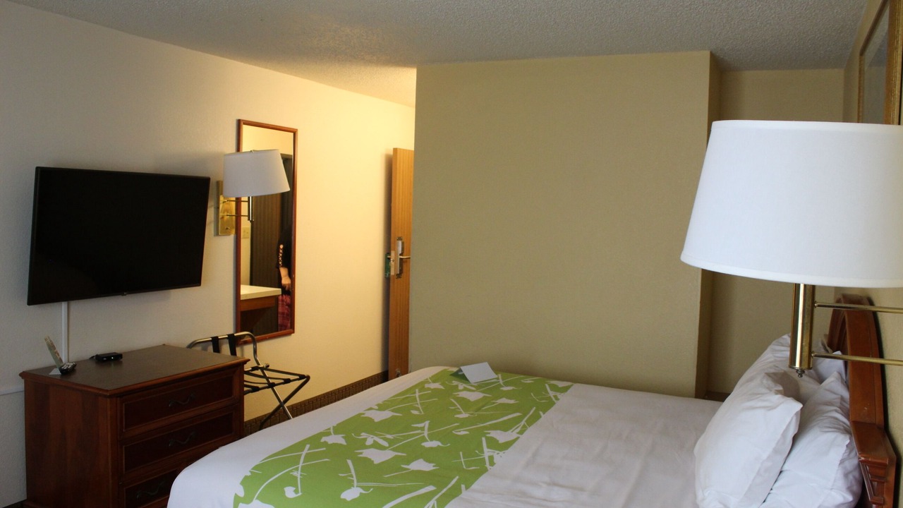 Photo of Bedroom in Cheyenne