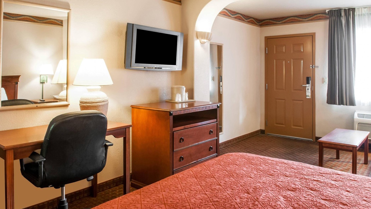 Photo of Bedroom in Mesilla Park
