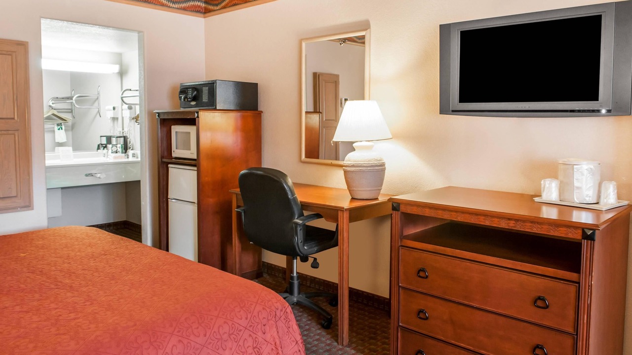 Photo of Bedroom in Mesilla Park