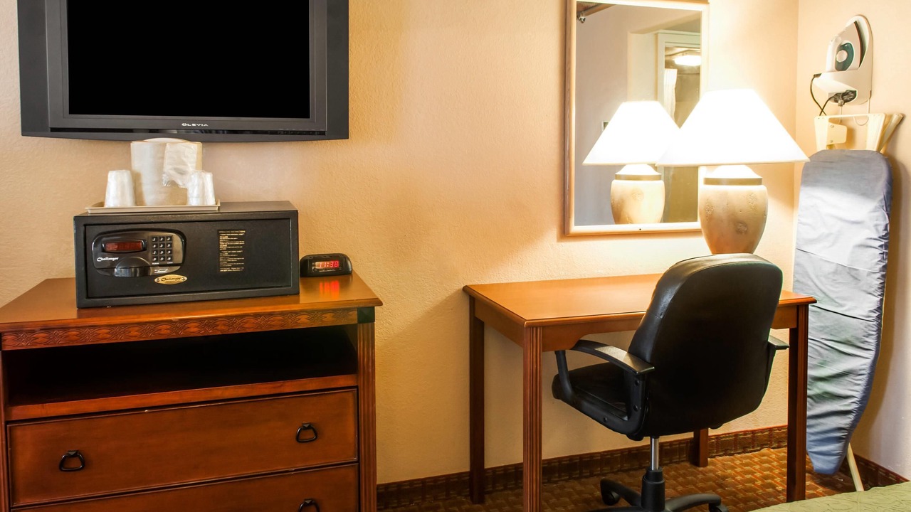 Photo of Bedroom in Mesilla Park
