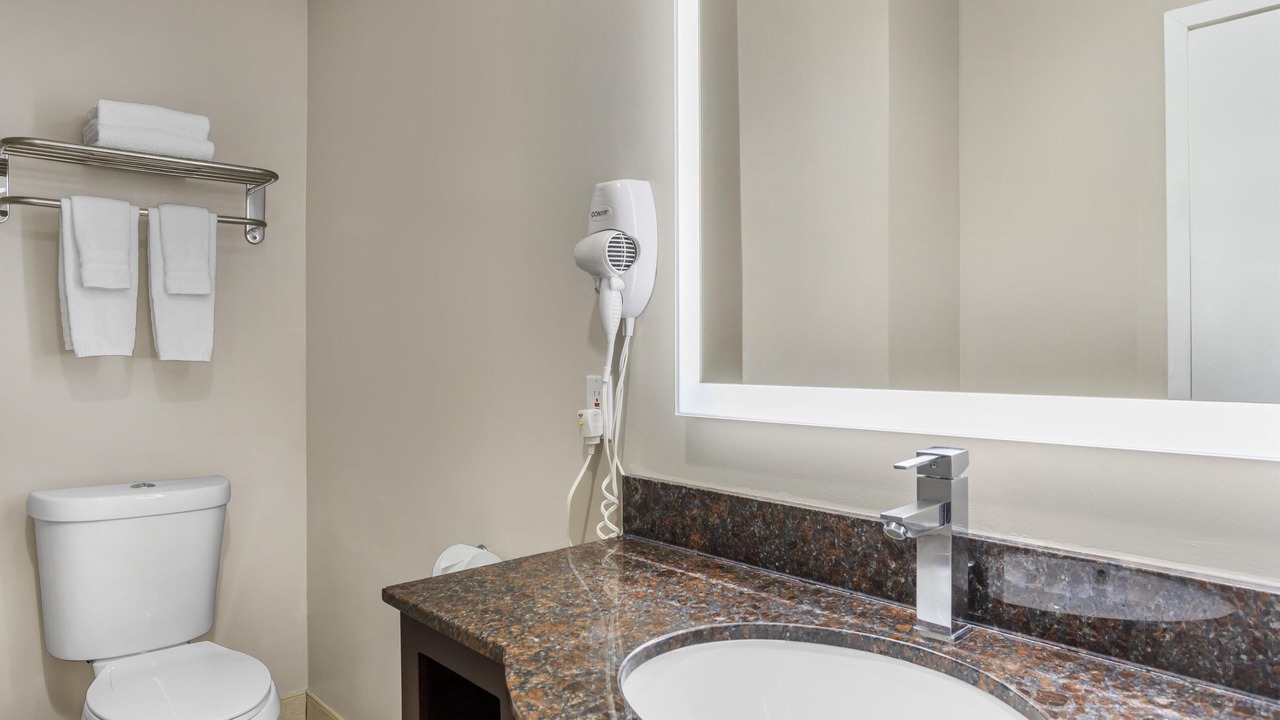 Photo of Bathroom in Fort Lee