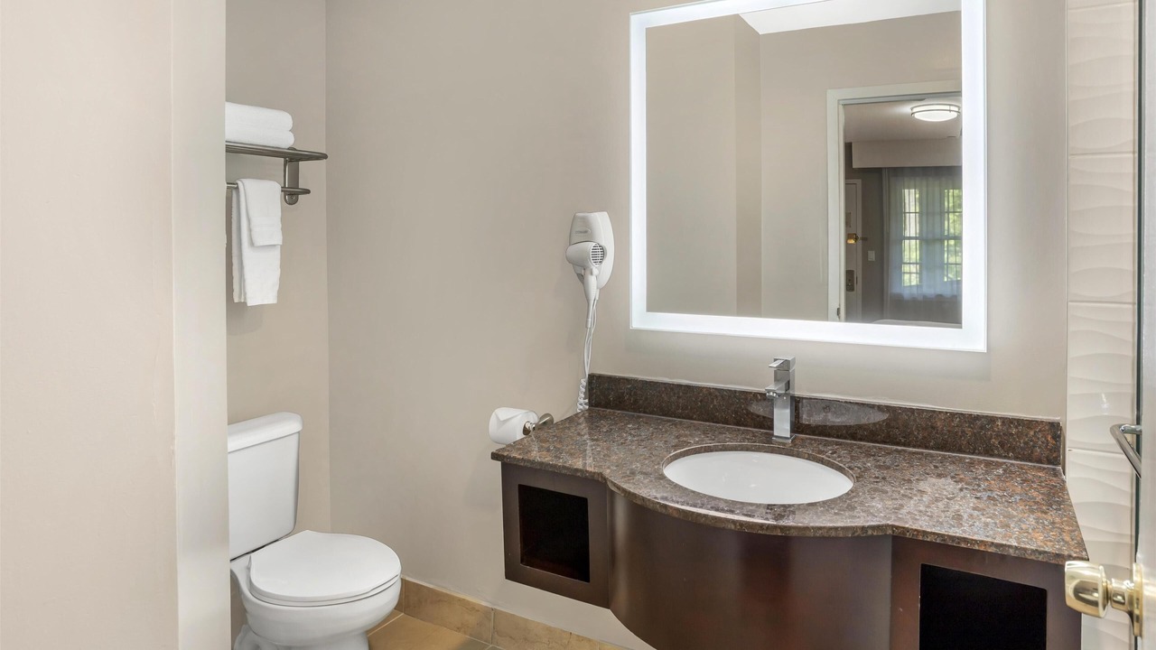 Photo of Bathroom in Fort Lee