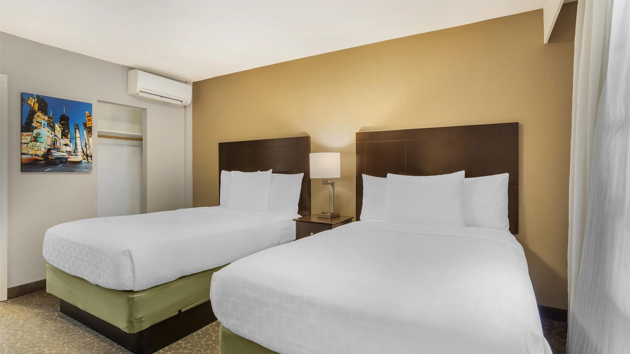 Photo of Bedroom in Fort Lee