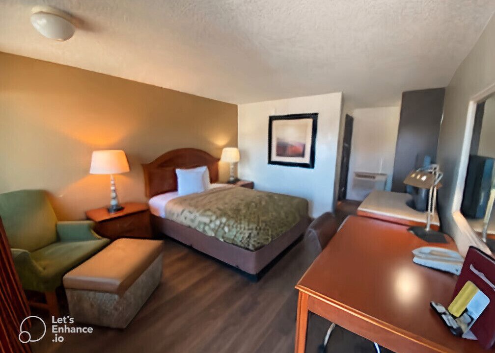 Photo of Bedroom in Outlook