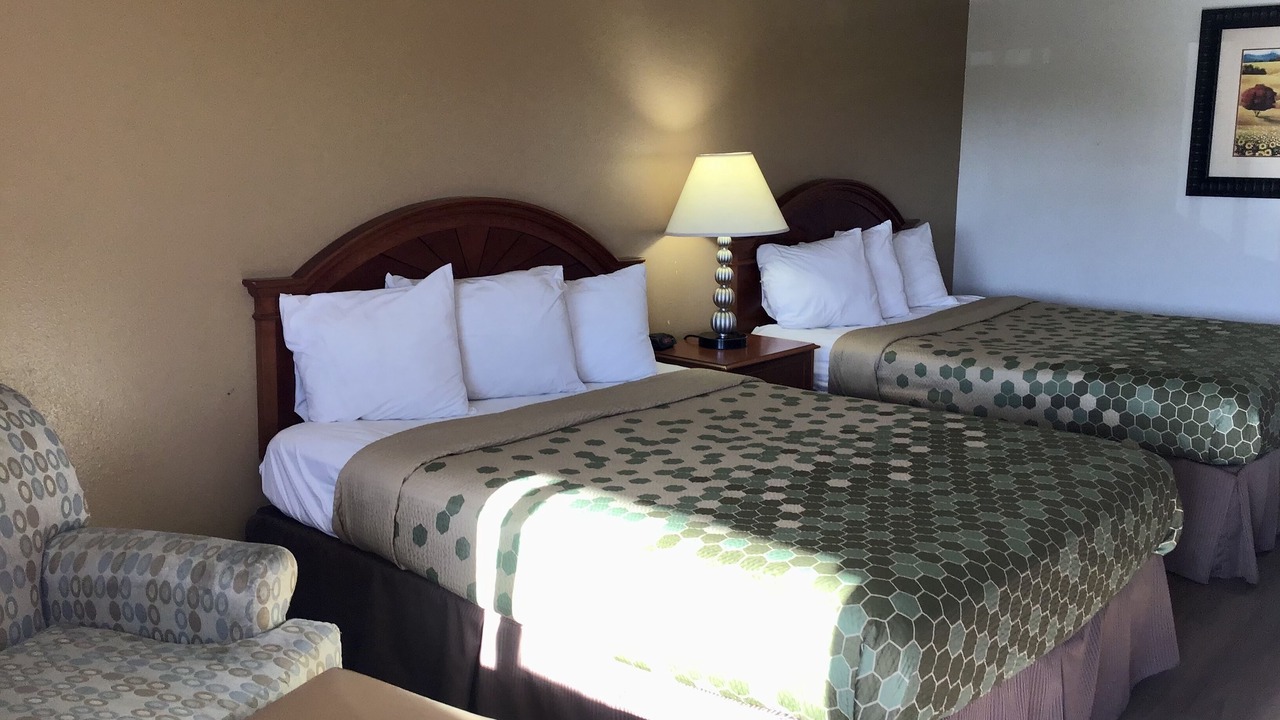 Photo of Others in Outlook