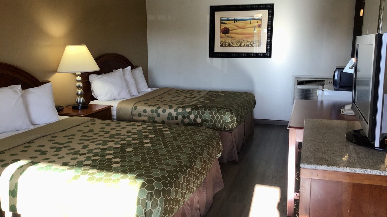 Photo of Bedroom in Outlook