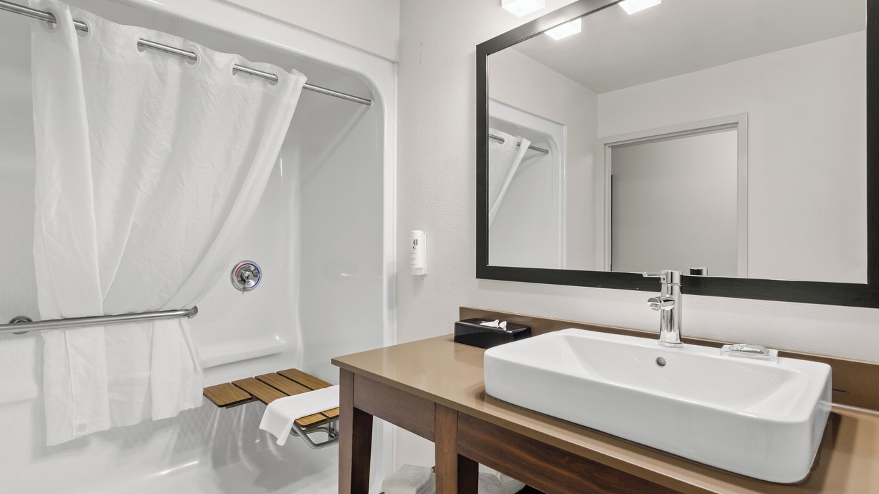 Photo of Bathroom in Hollins