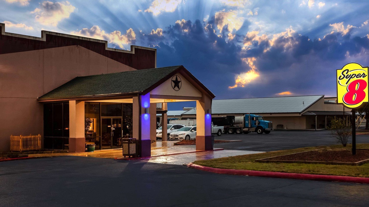 Photo of Buildings in Giddings