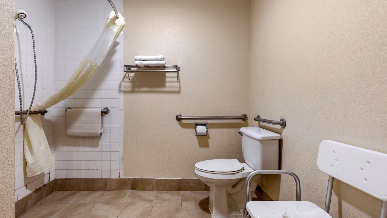 Photo of Bathroom in Lindale