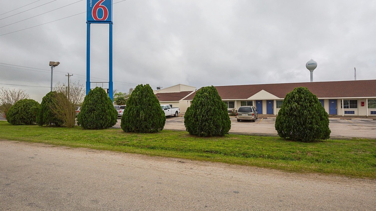 Photo of Outdoor in Madisonville