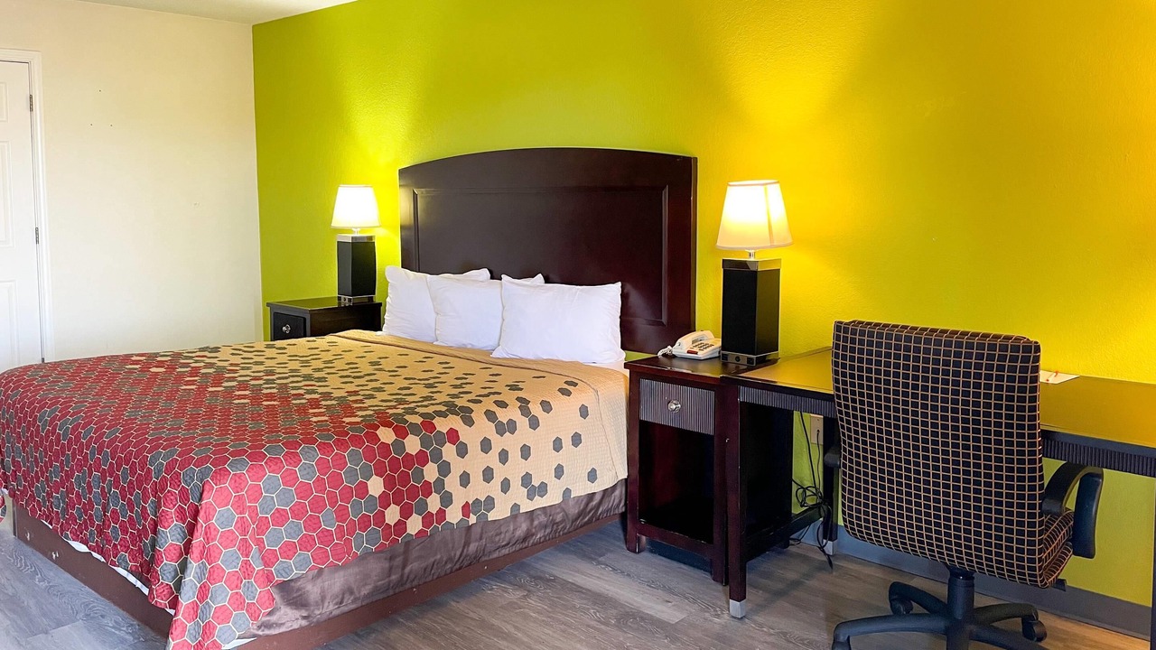Photo of Bedroom in Sweetwater