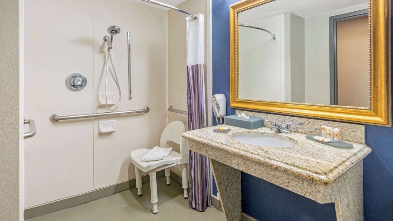 Photo of Bathroom in Denison