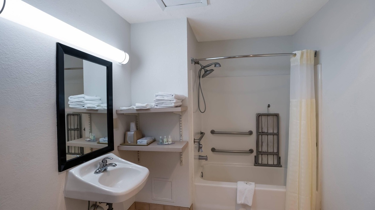 Photo of Bedroom in Junction