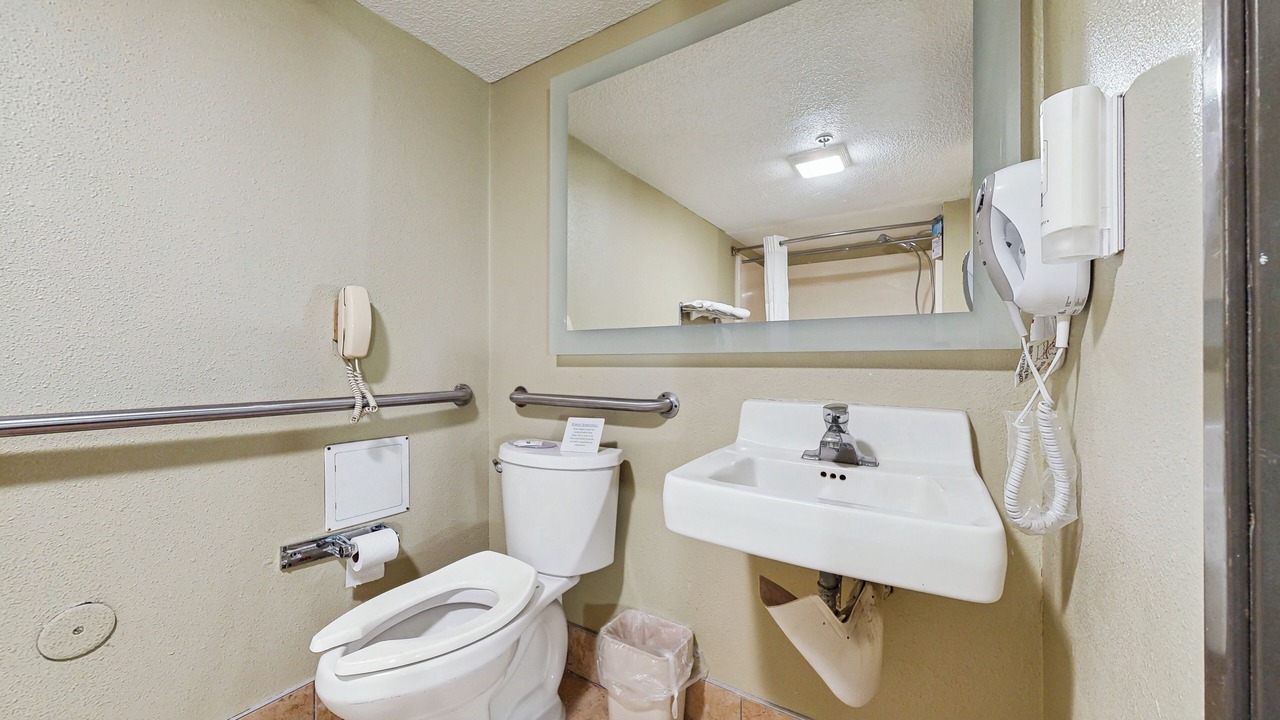 Photo of Bathroom in Van Horn