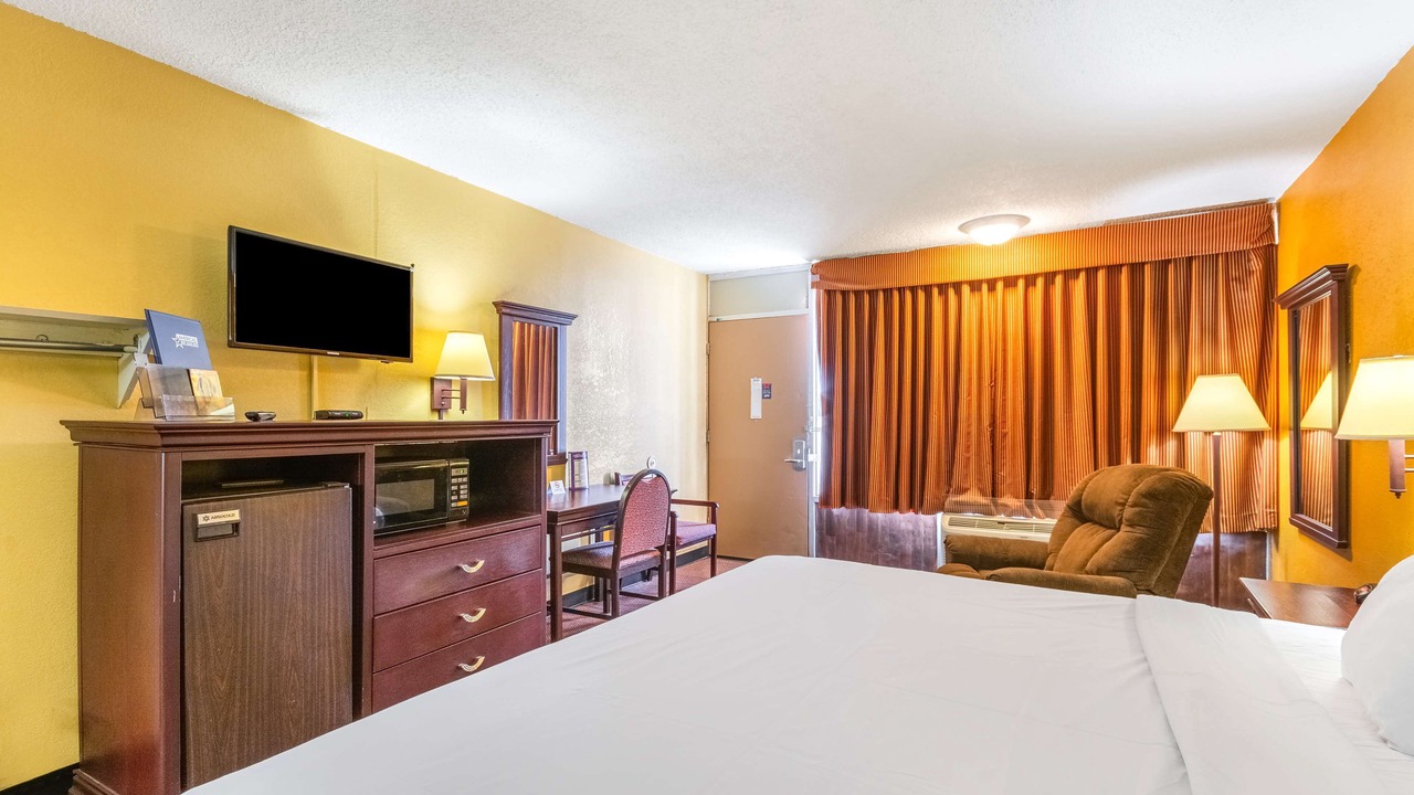 Photo of Bedroom in Elk City