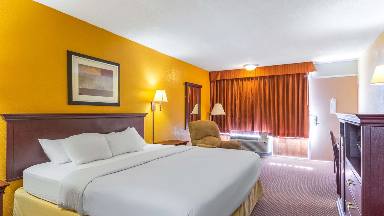 Photo of Bedroom in Elk City