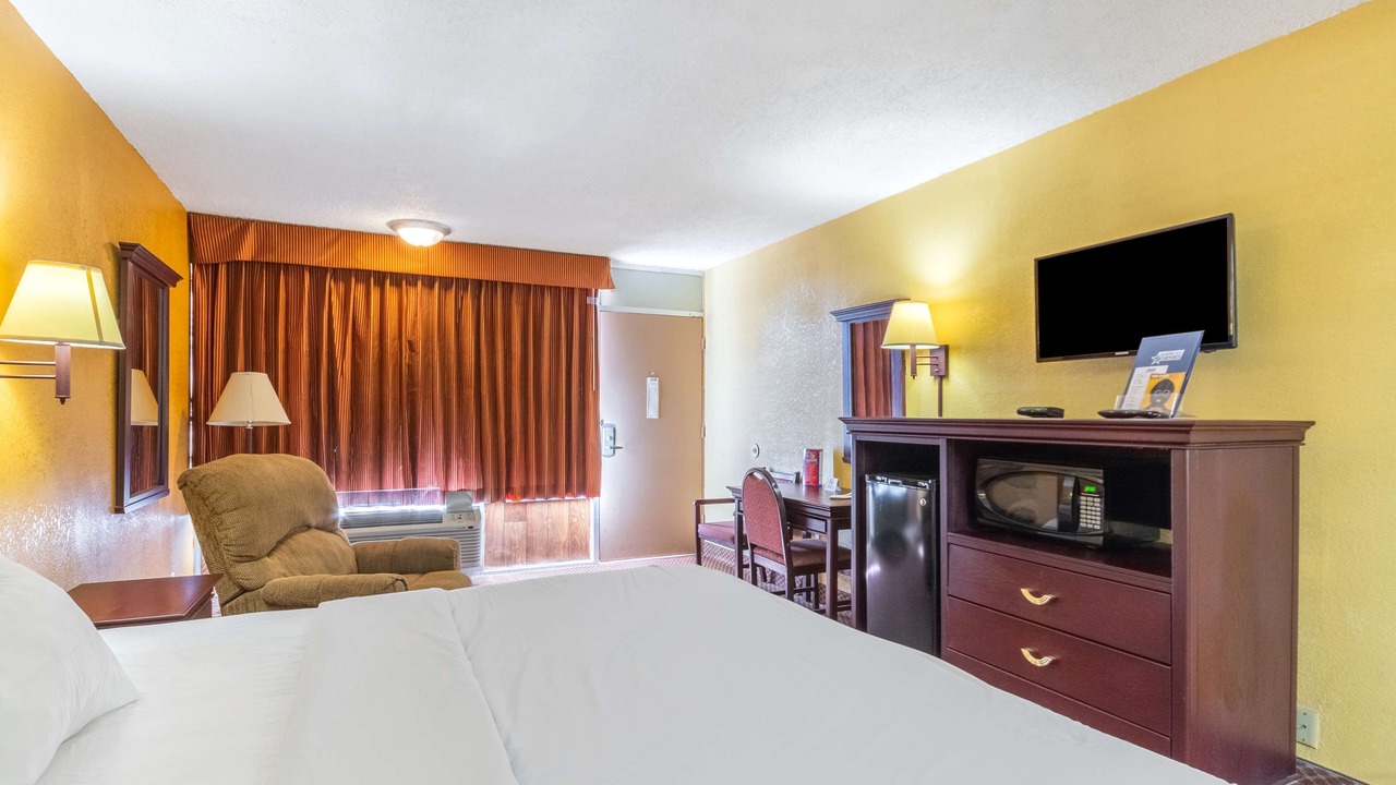 Photo of Bedroom in Elk City