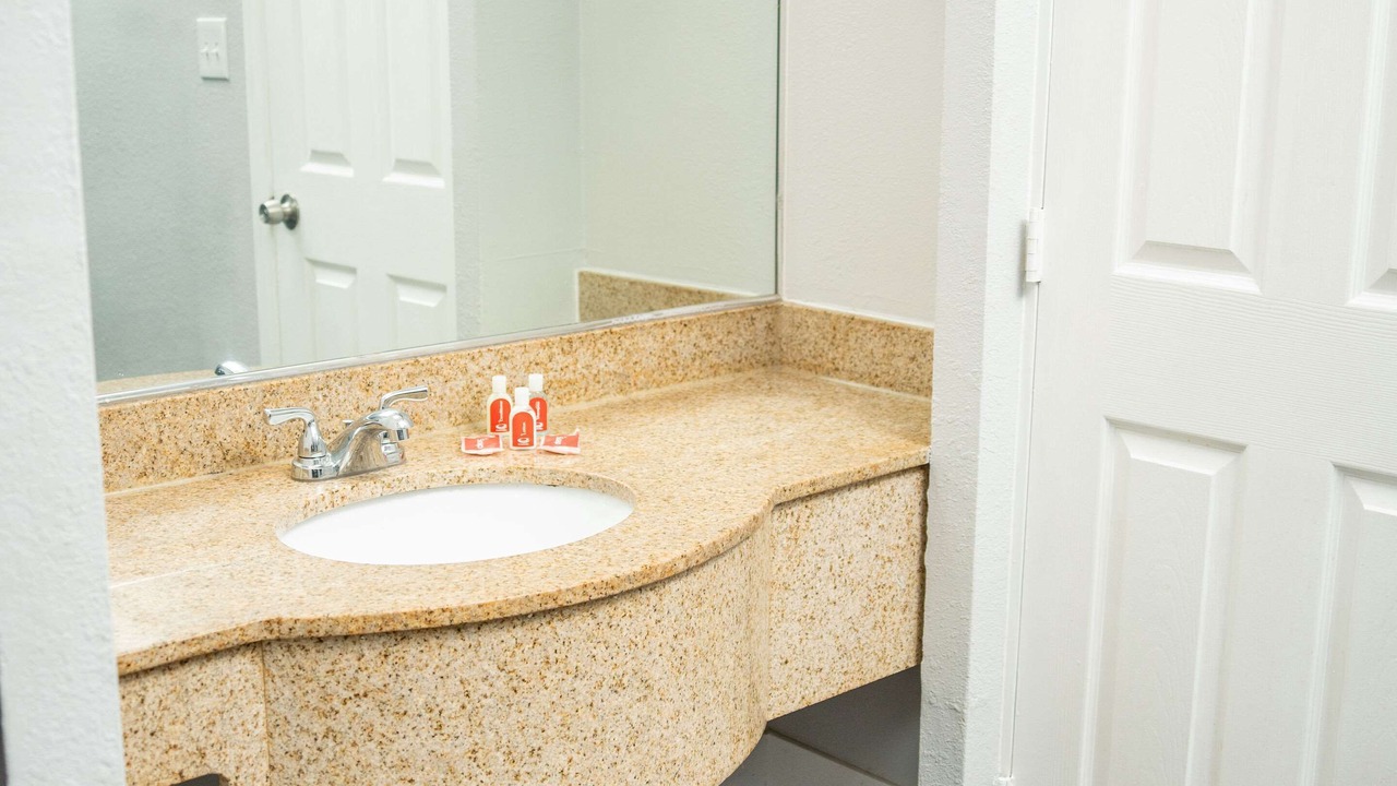 Photo of Others in Chinchilla