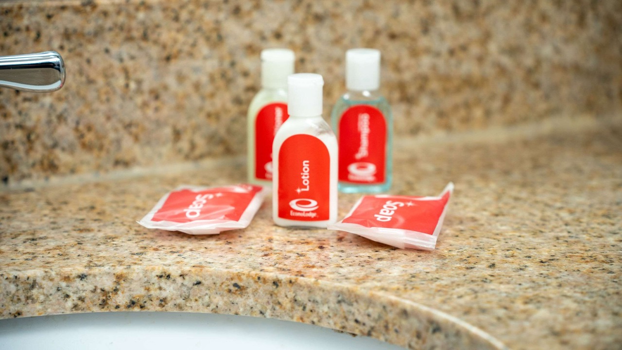 Photo of Others in Chinchilla