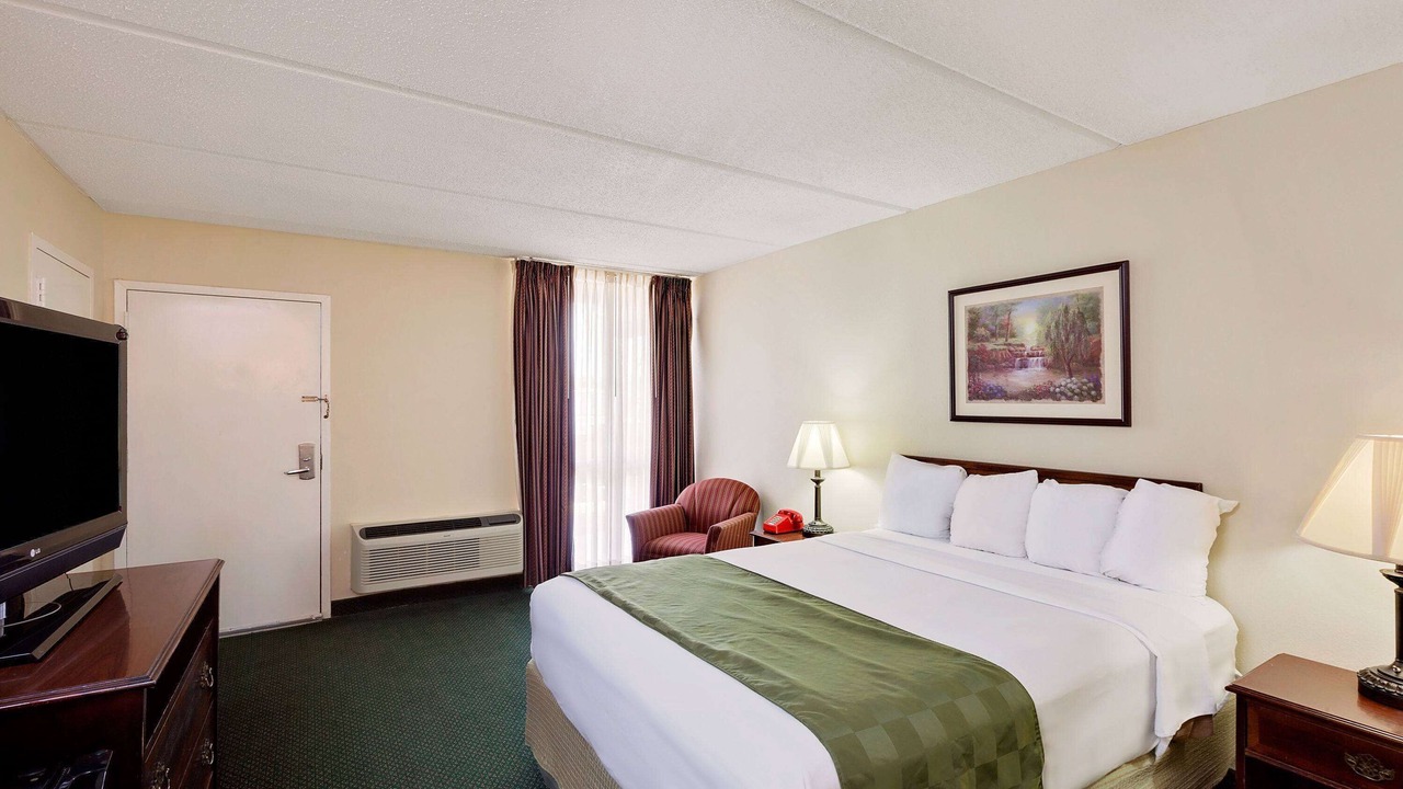 Photo of Bedroom in Bay City