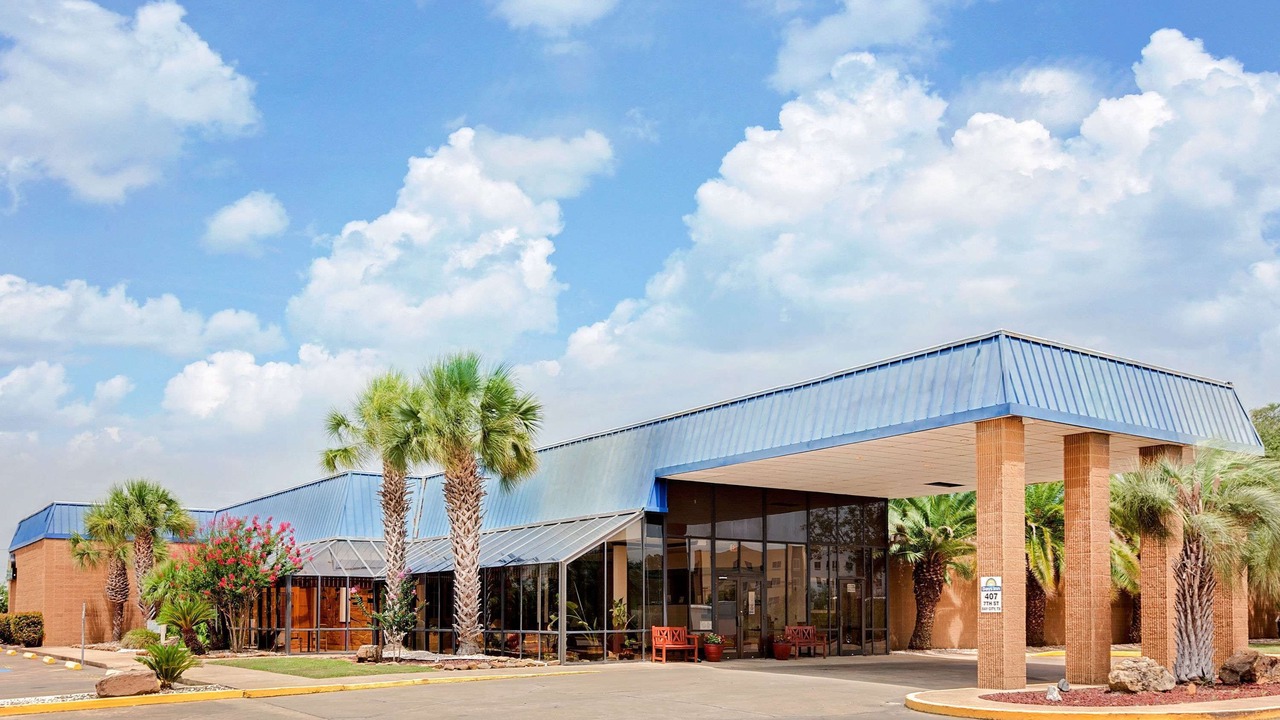 Photo of Outdoor in Bay City