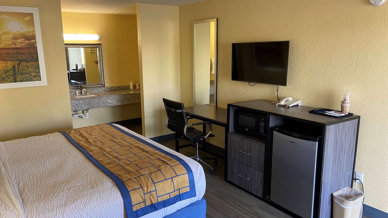 Photo of Bedroom in Okmulgee