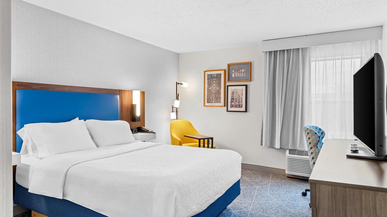 Photo of Bedroom in Fairlawn