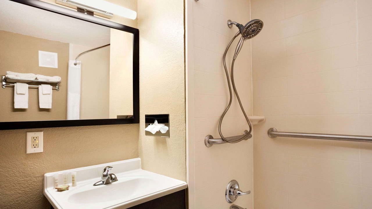 Photo of Bathroom in Joplin