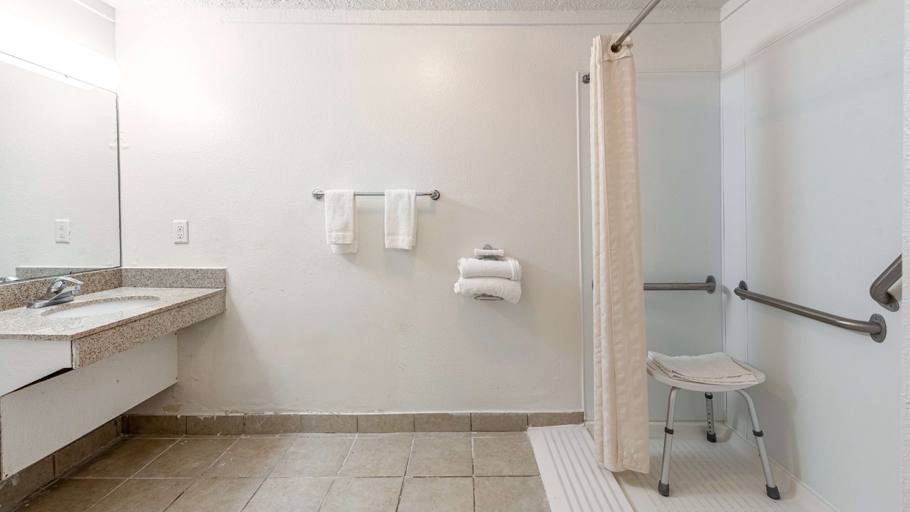 Photo of Others in Mansfield