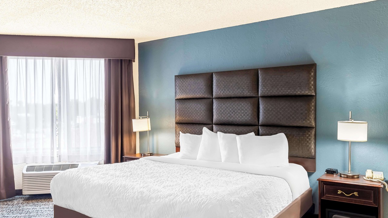 Photo of Bedroom in Newton