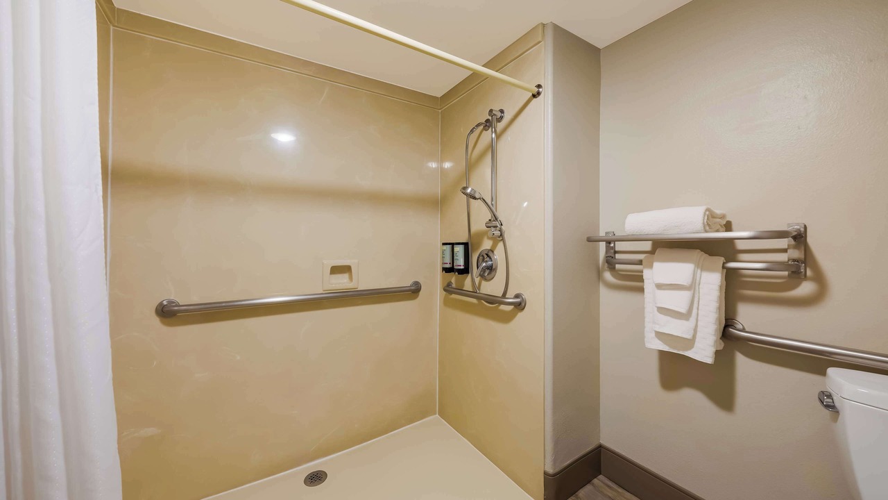 Photo of Bathroom in Lemoore