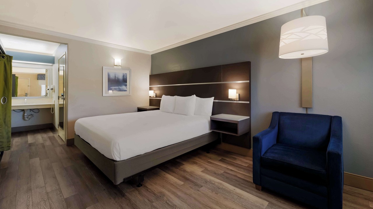 Photo of Bedroom in Lemoore